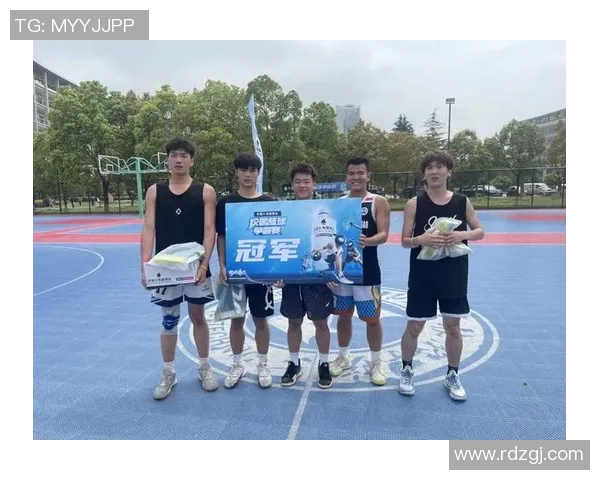 武汉篮球队团队协作深度解析与其他球队的对比分析 武汉篮球队团队协作深度解析与其他球队的对比分析